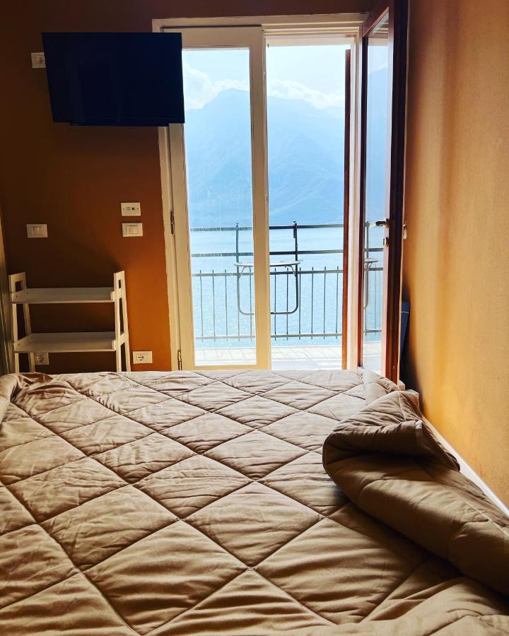 Villa Castello Only Room Limone sul Garda Luaran gambar