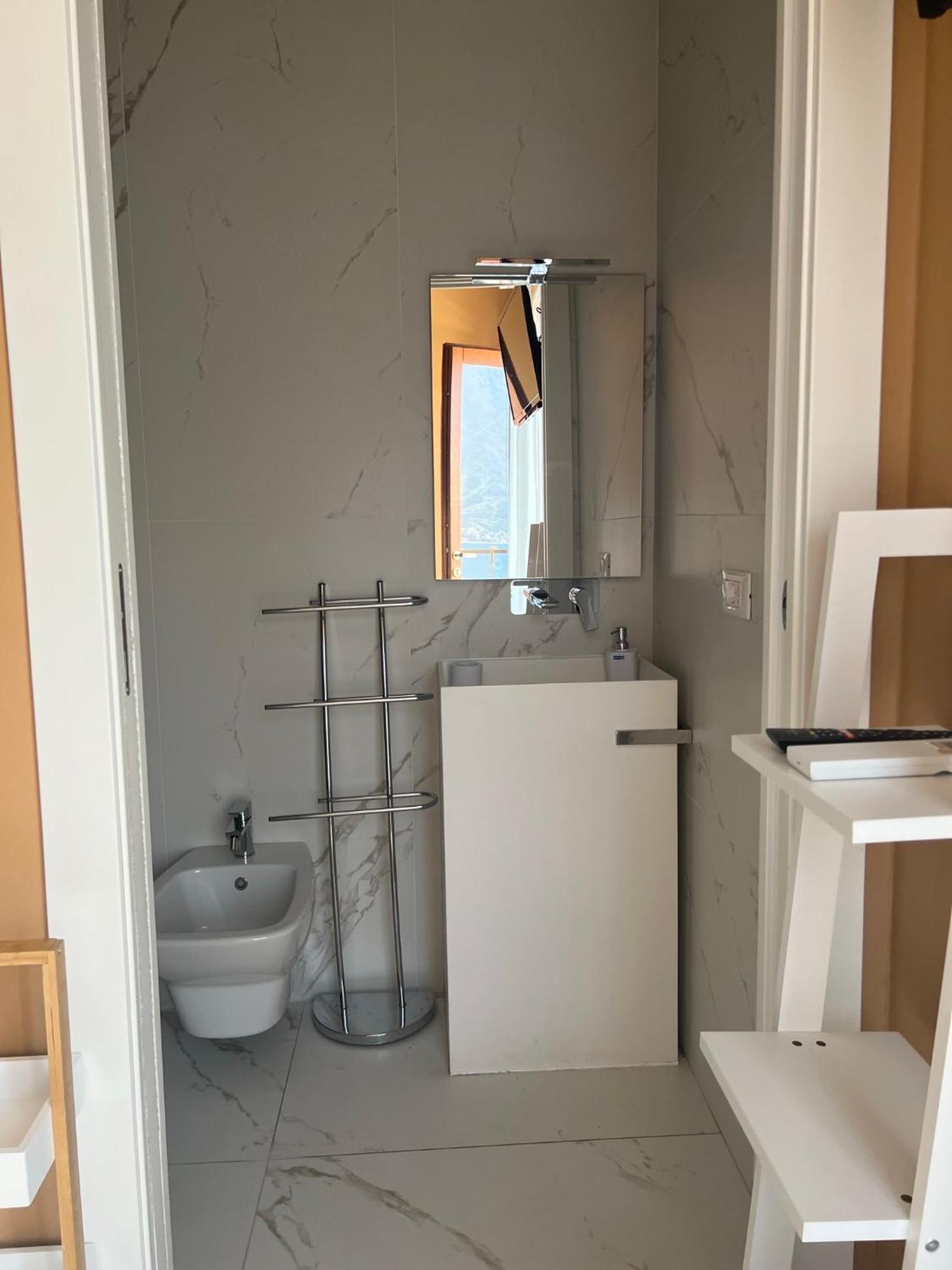 Villa Castello Only Room Limone sul Garda Luaran gambar